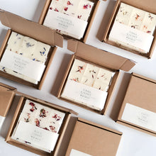 Load image into Gallery viewer, Signature Wax Melts - Choose Scent